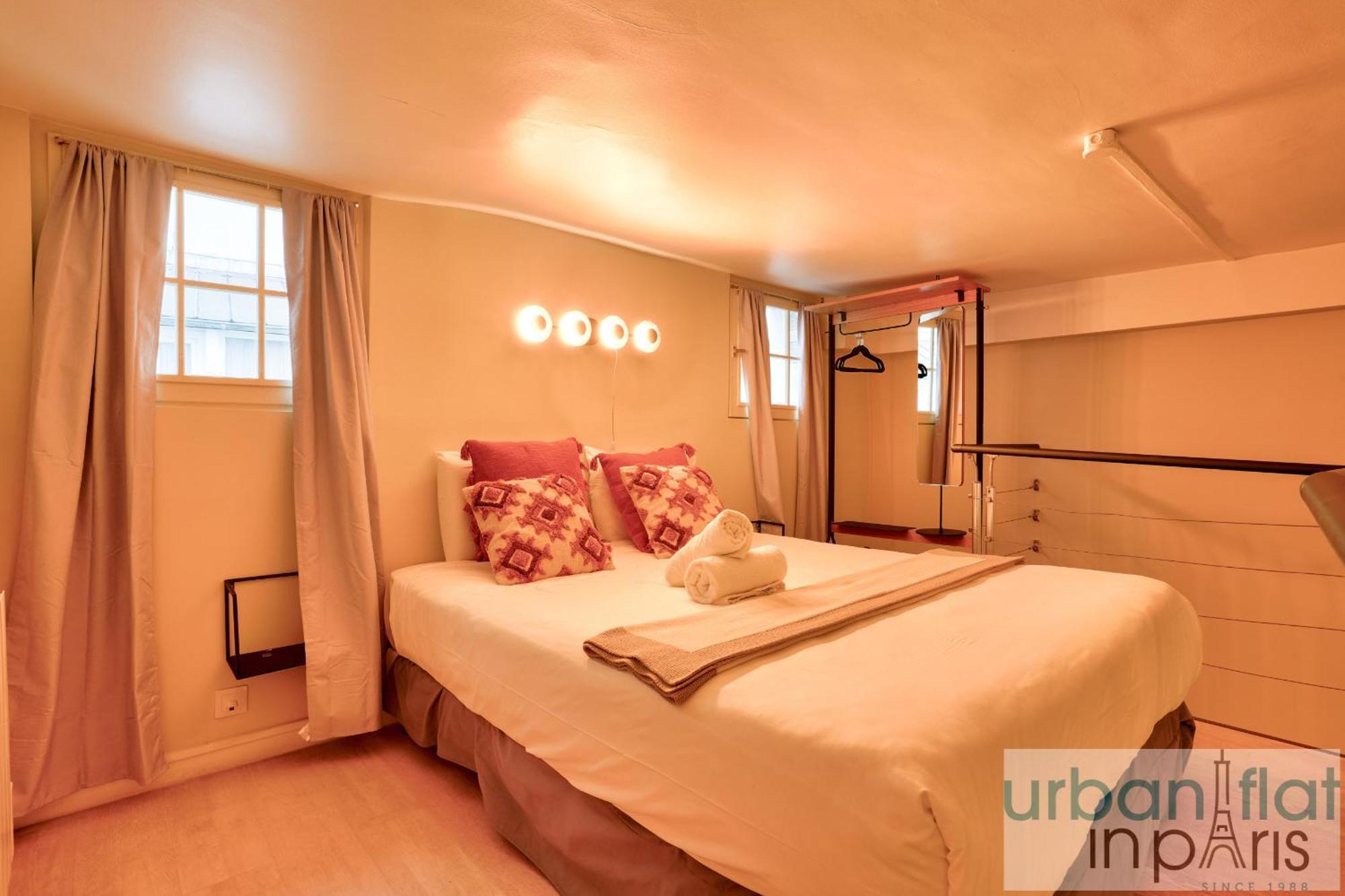 33 - Flat Av Des Champs-Elysees Párizs Kültér fotó